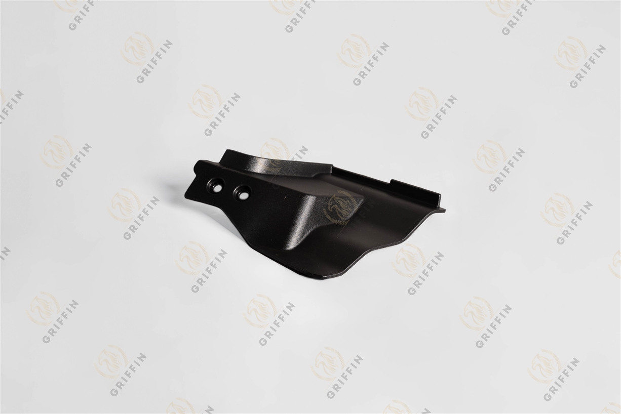 Накладка подножки левая 6 серия