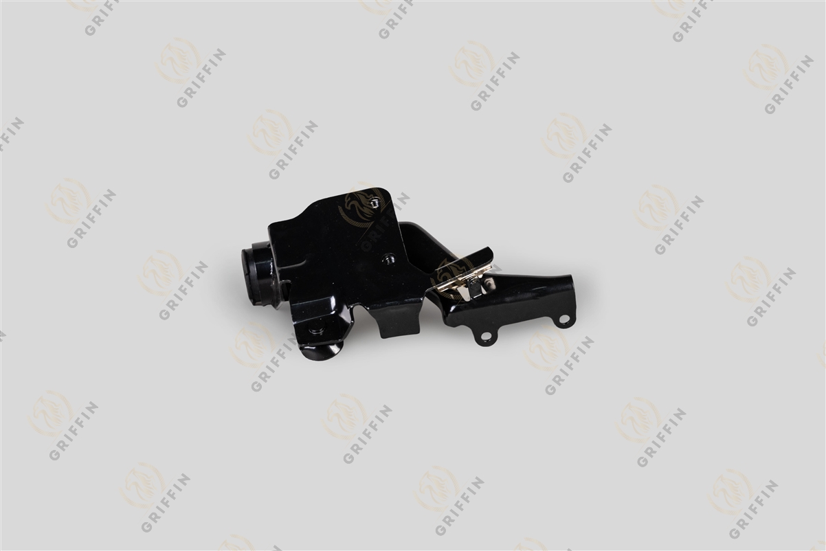 GK129671 Кронштейн подножки нижний правый V FH 2V Volvo