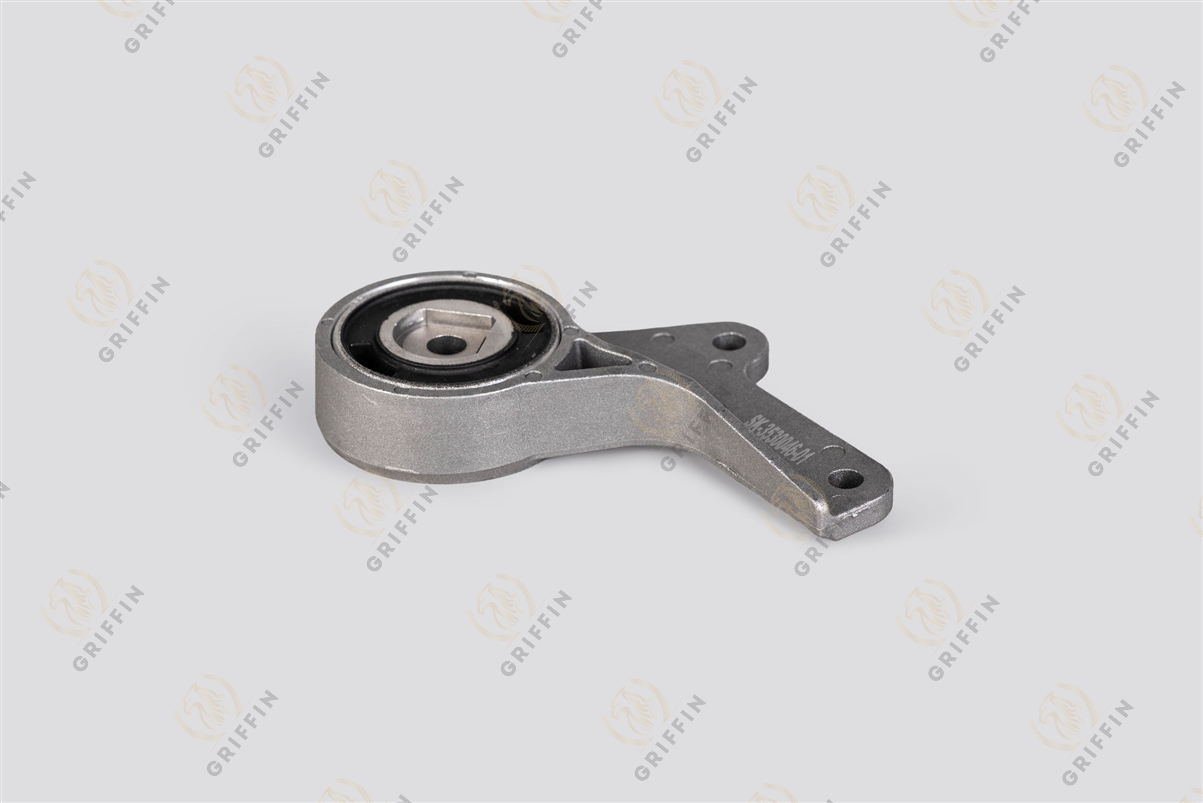 SK-3530046-04 Кронштейн радиатора правый 5 серия
