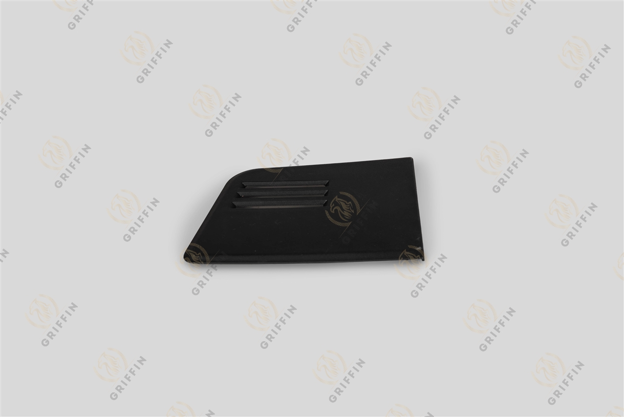 GK127532 Заглушка в решетку верхняя левая V FM 3V Volvo