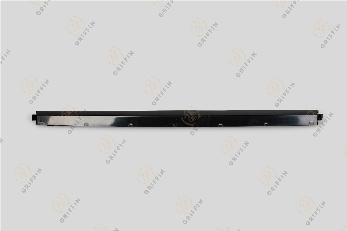GK127371 Спойлер бампера (ABS) средняя часть V FH 4V 2021 Volvo