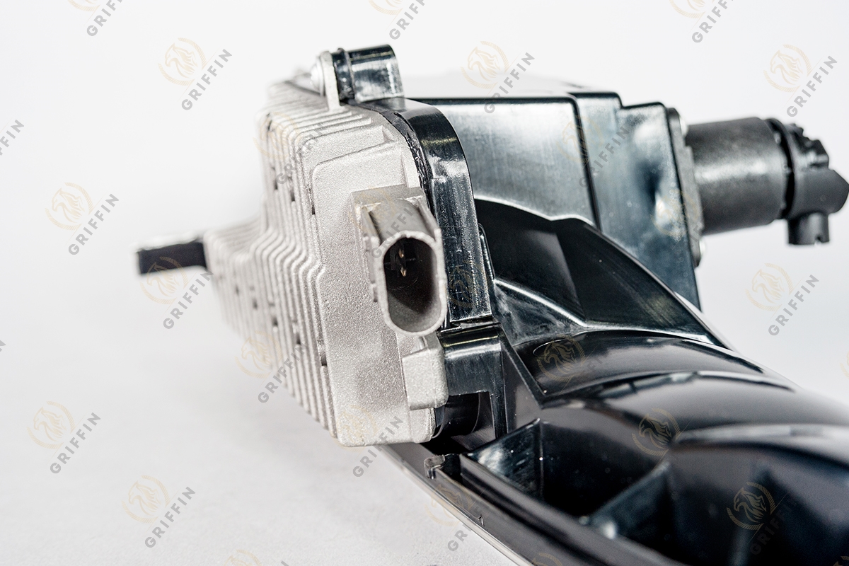 GK123707 Фара-прожектор в капоте RH (6 серия)