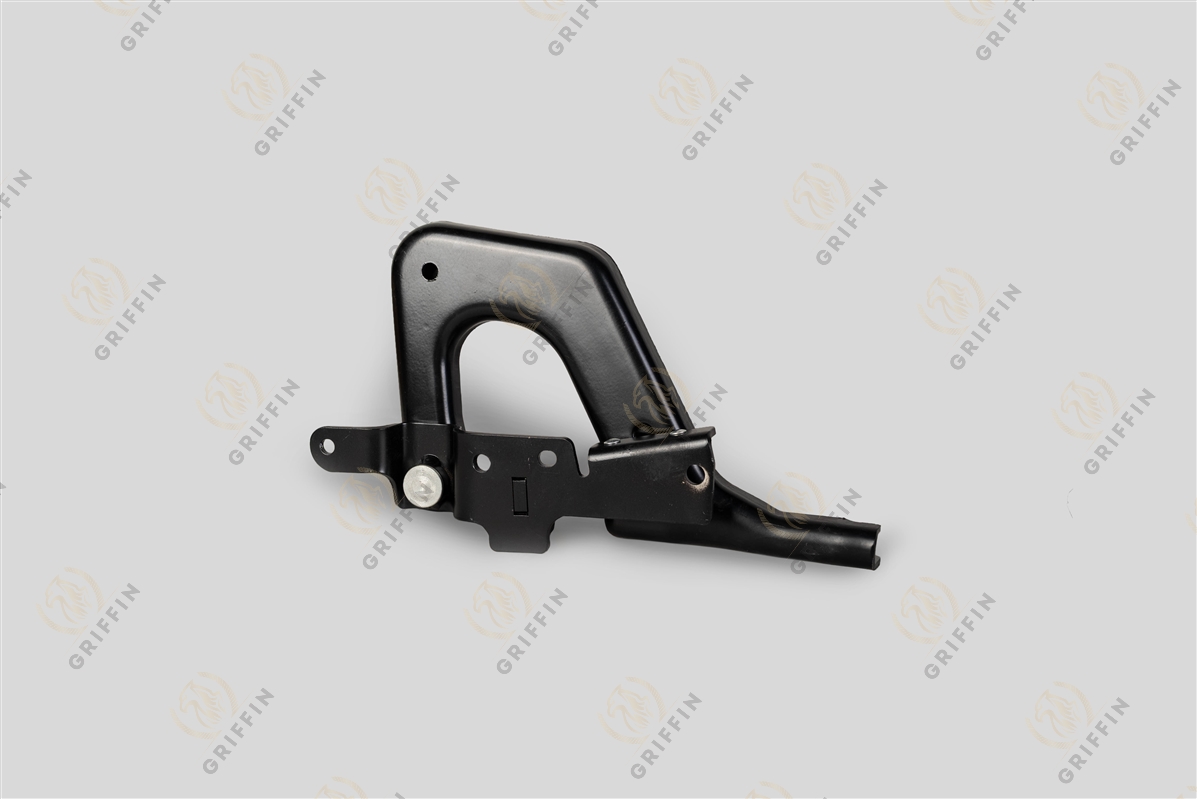 GK129696 Кронштейн подножки нижний правый V FH 4V