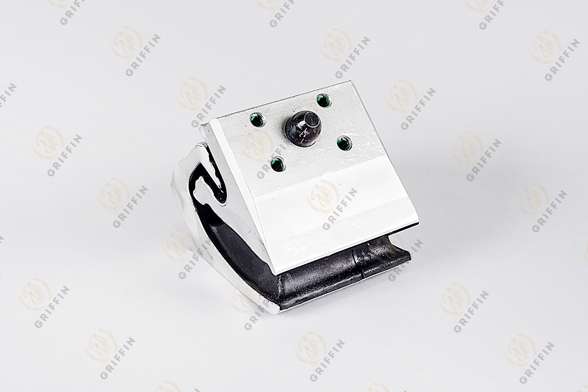 GK122858 Подушка двигателя 6 серия