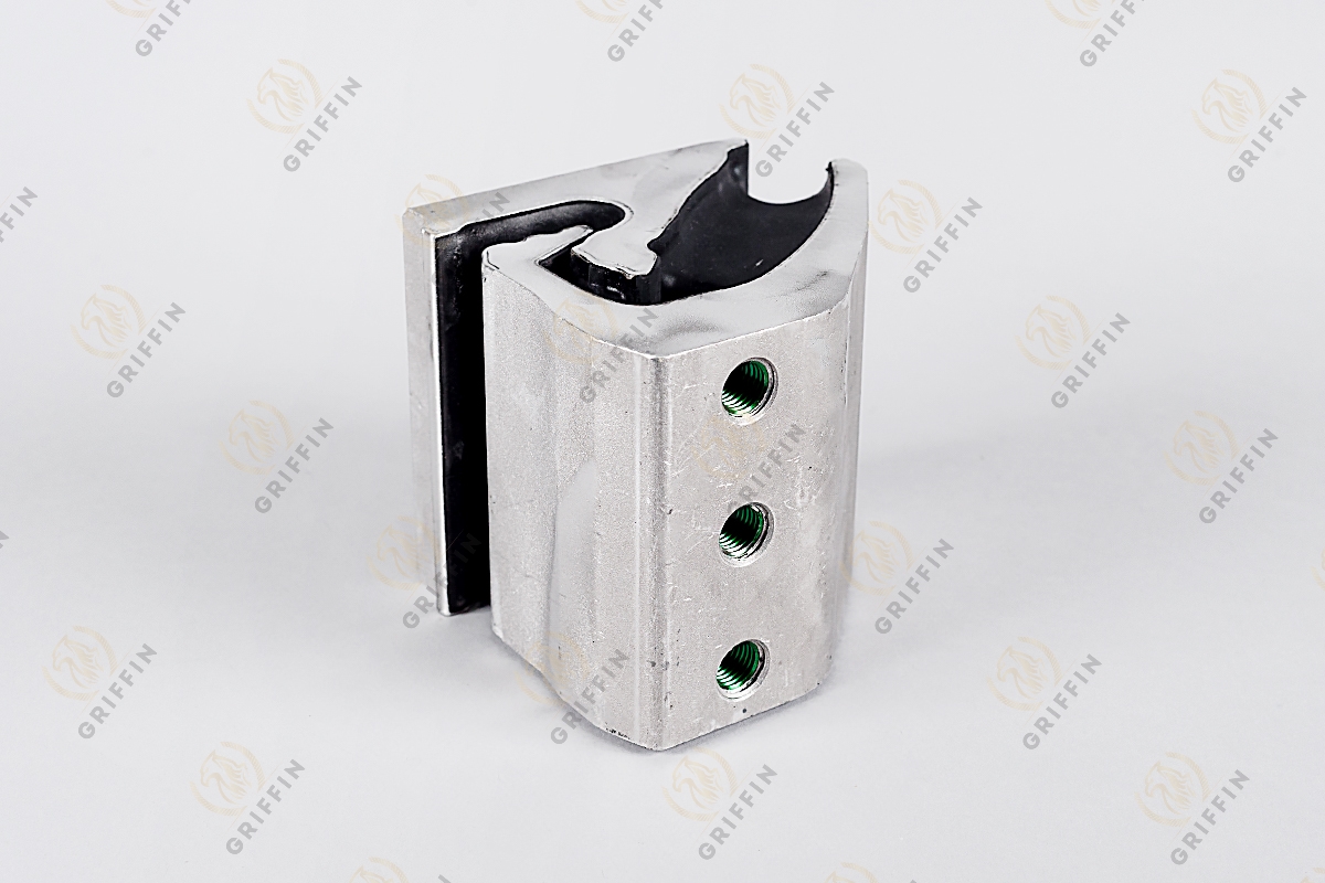 GK122858 Подушка двигателя 6 серия