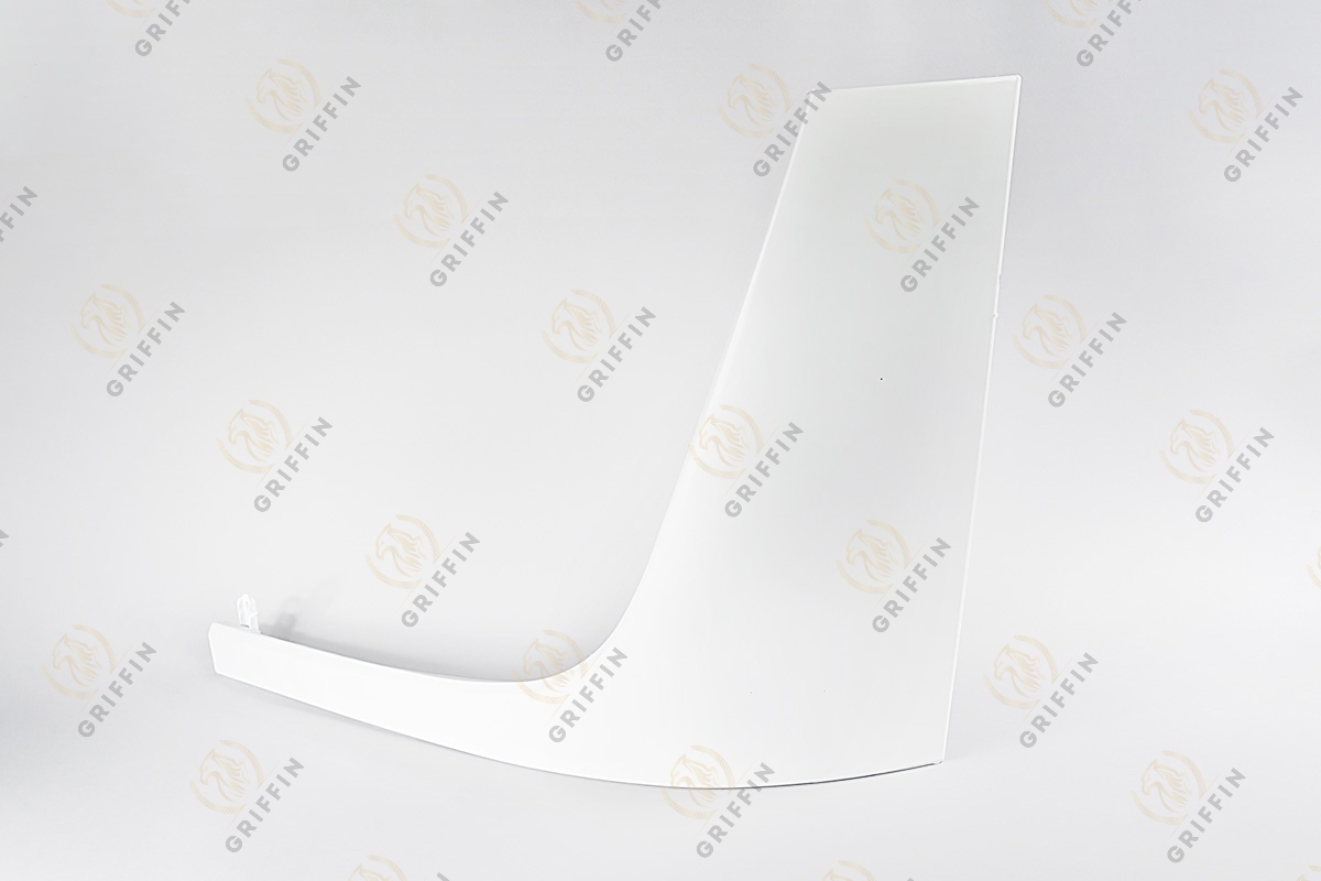 GK122524 Дефлектор левый, наружная панель белая Mercedes MP4