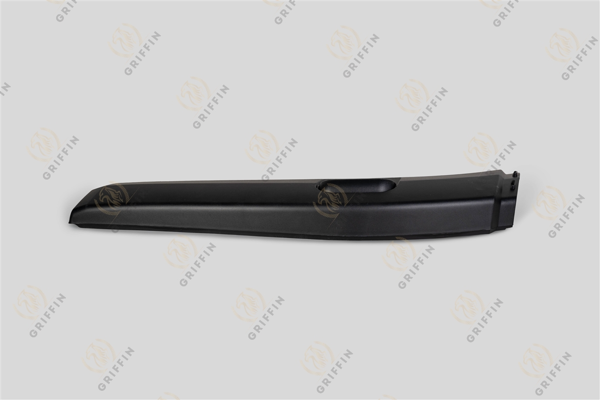 GK124401 Панель отделки колесной арки RH (645мм)