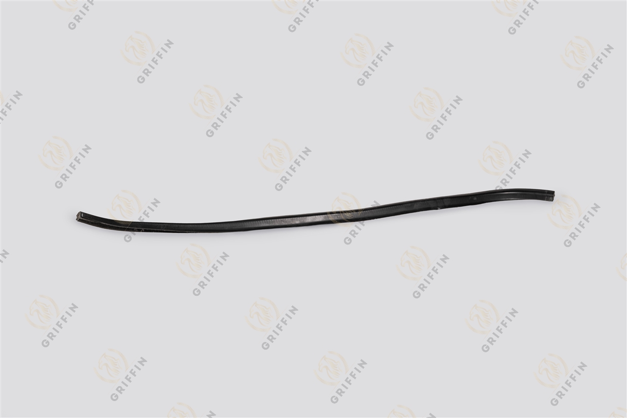 Средний молдинг (уплотнитель) (Б/У)