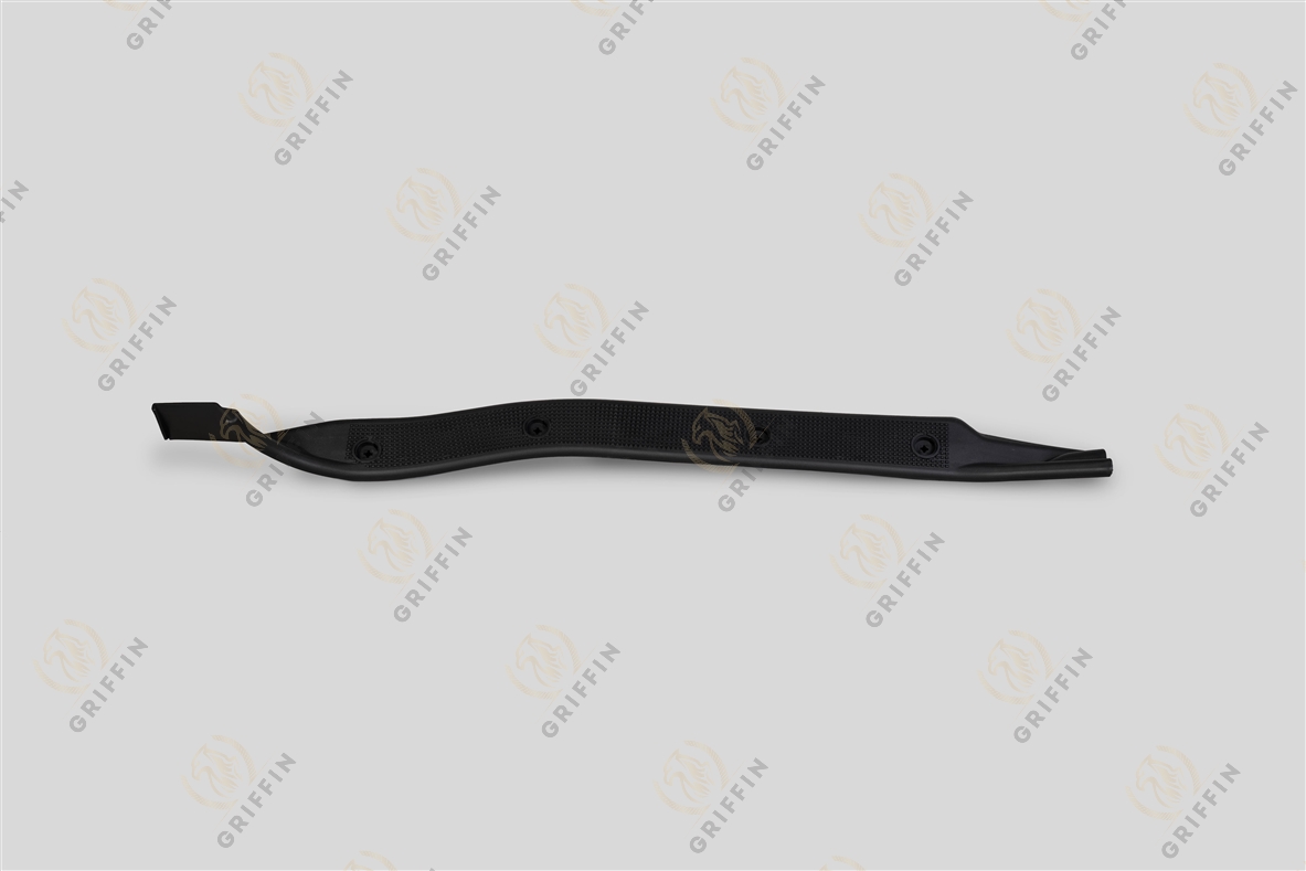 GK124460 Накладка порога правая V FH12 2V