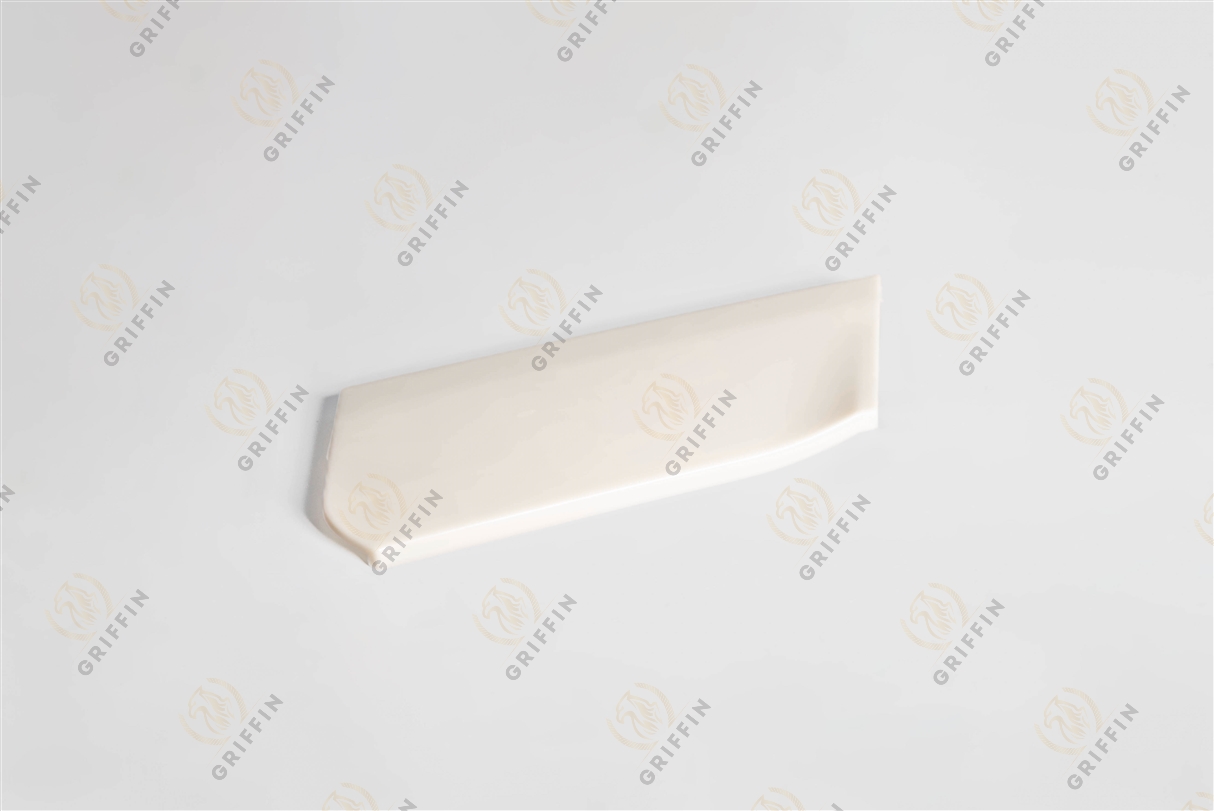 Крышка головного фонаря прав. Sitrak C9H ABS