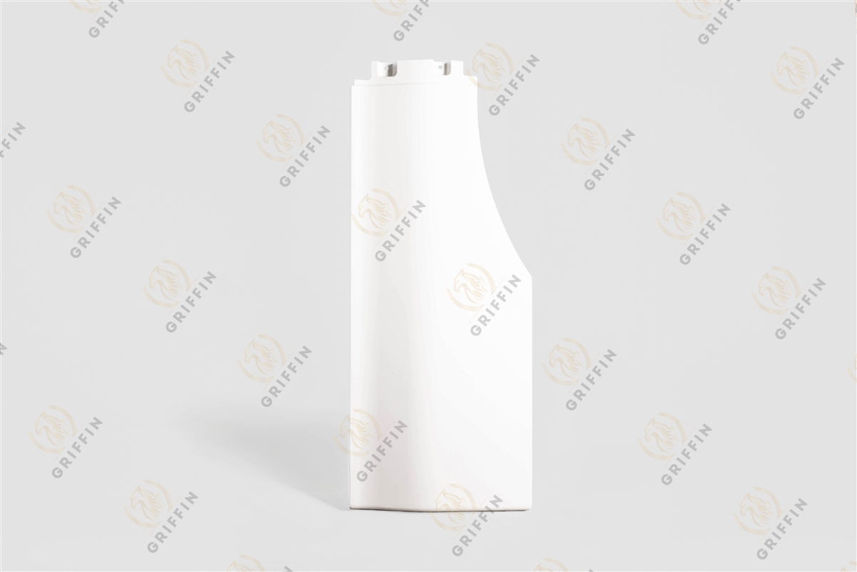 GK124538 Накладка крыла переднего прав SITRAK