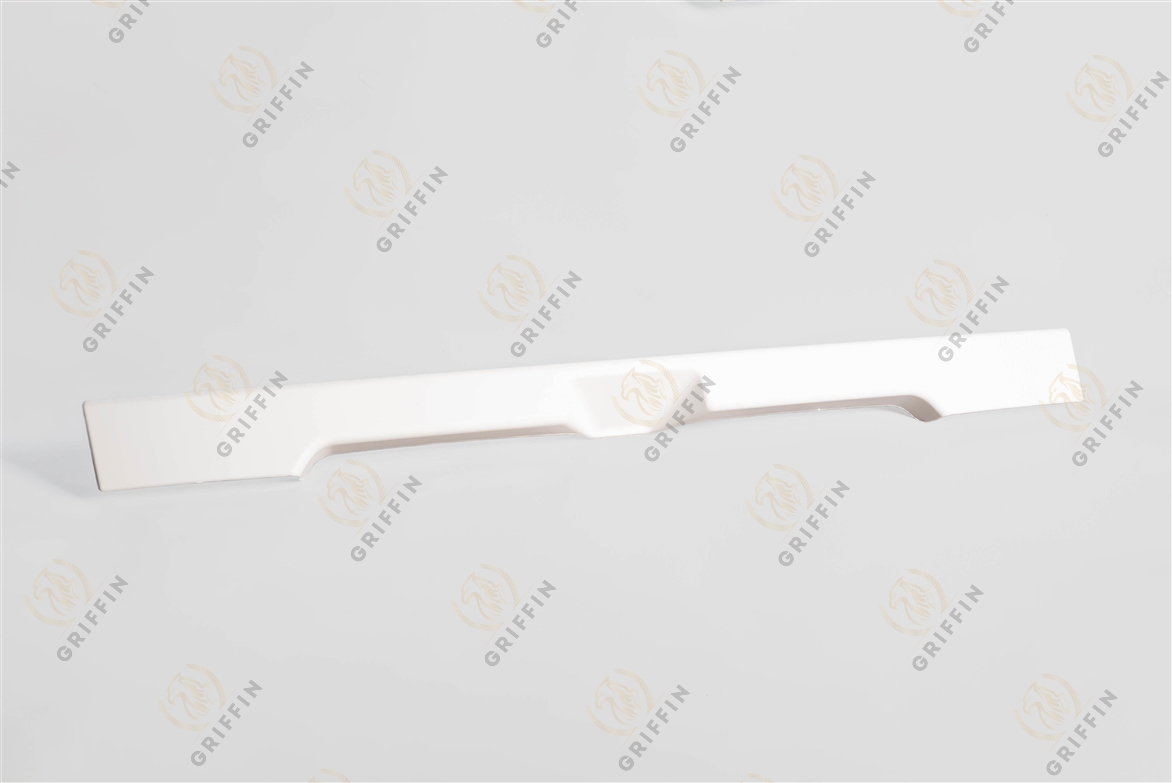 GK124535 Накладка бампера средн. нижн.SITRAK