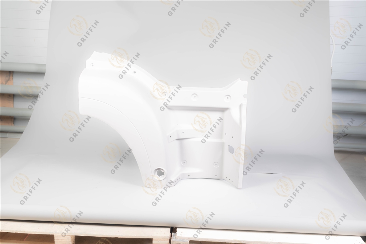 GK126381 Корпус подножки прав SITRAK